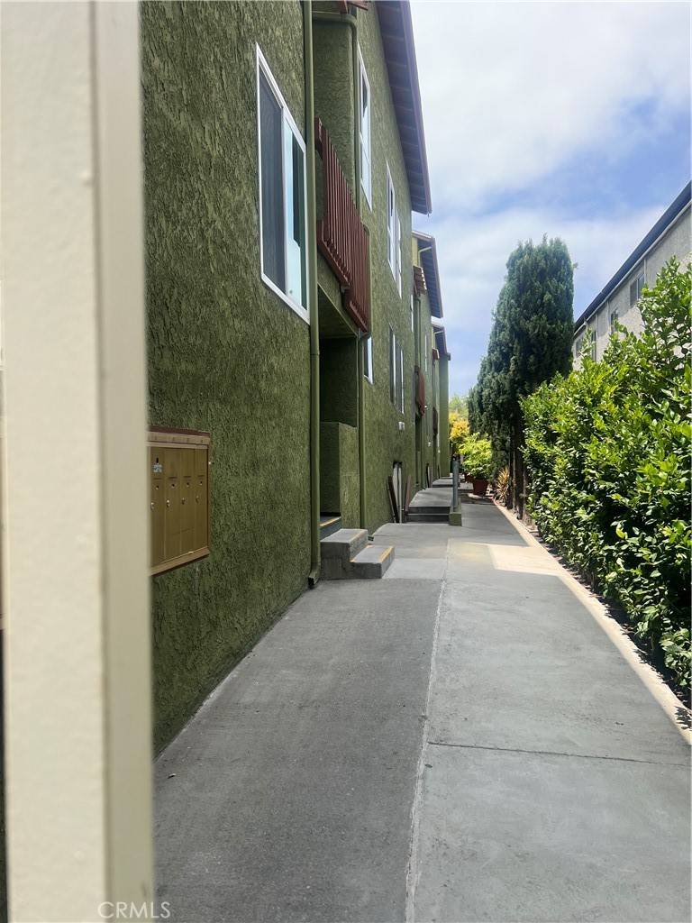 Tarzana, CA 91335,6155 Reseda BLVD #9