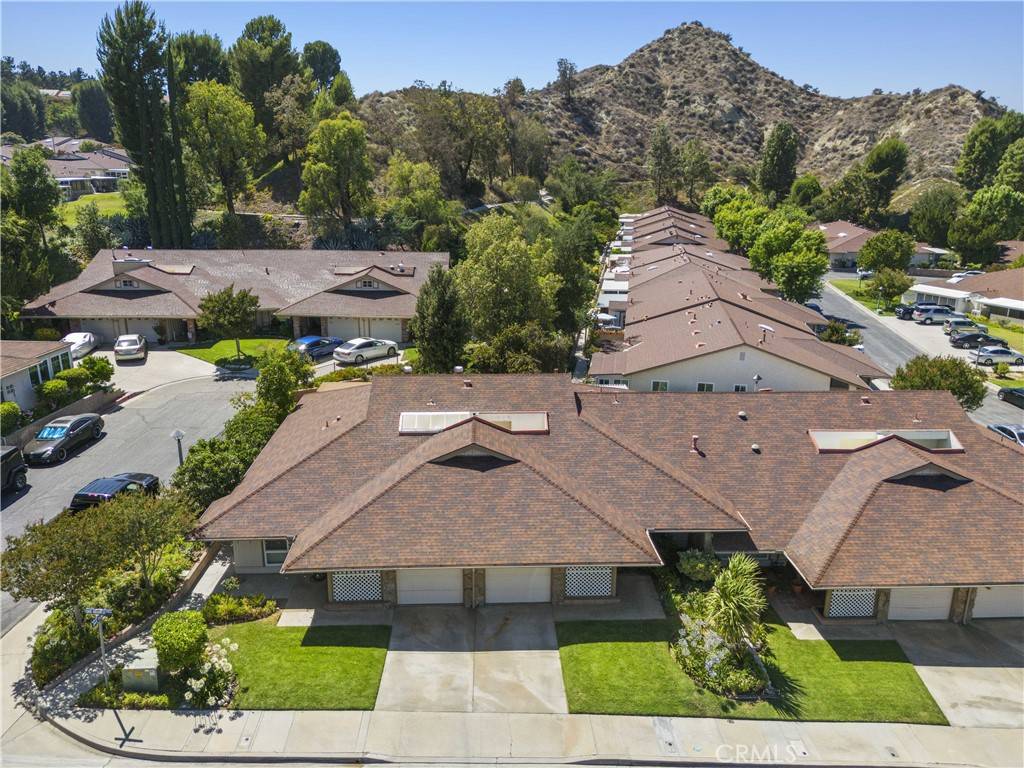 Newhall, CA 91321,26817 Oak Branch CIR