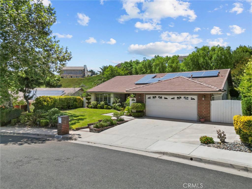 Valencia, CA 91355,25383 Fortuna DR