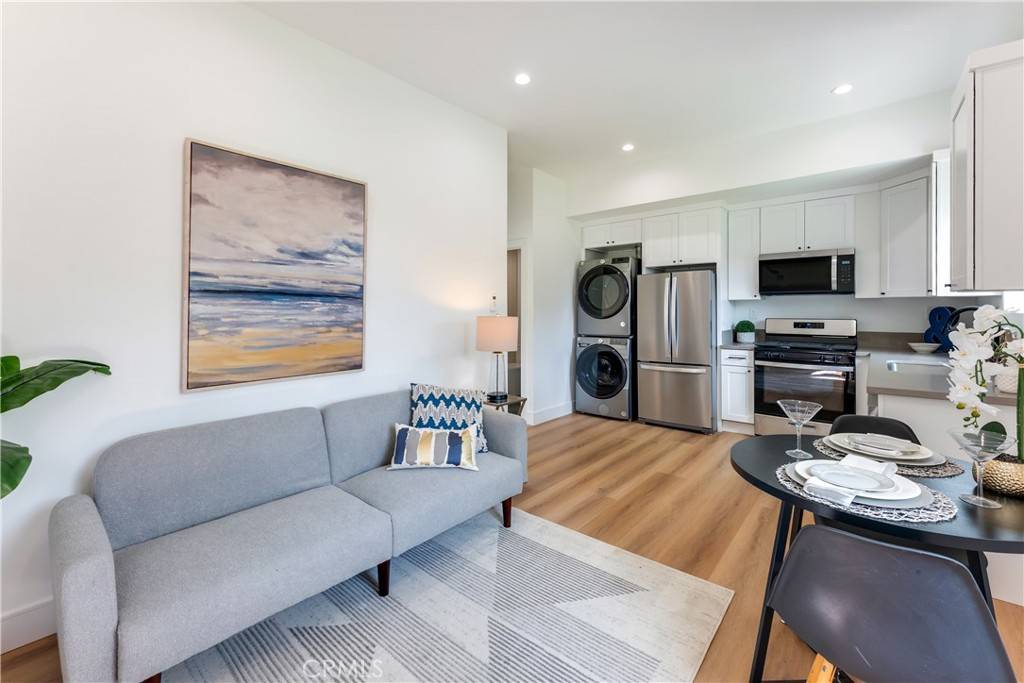 Winnetka, CA 91306,7661 Penfield AVE