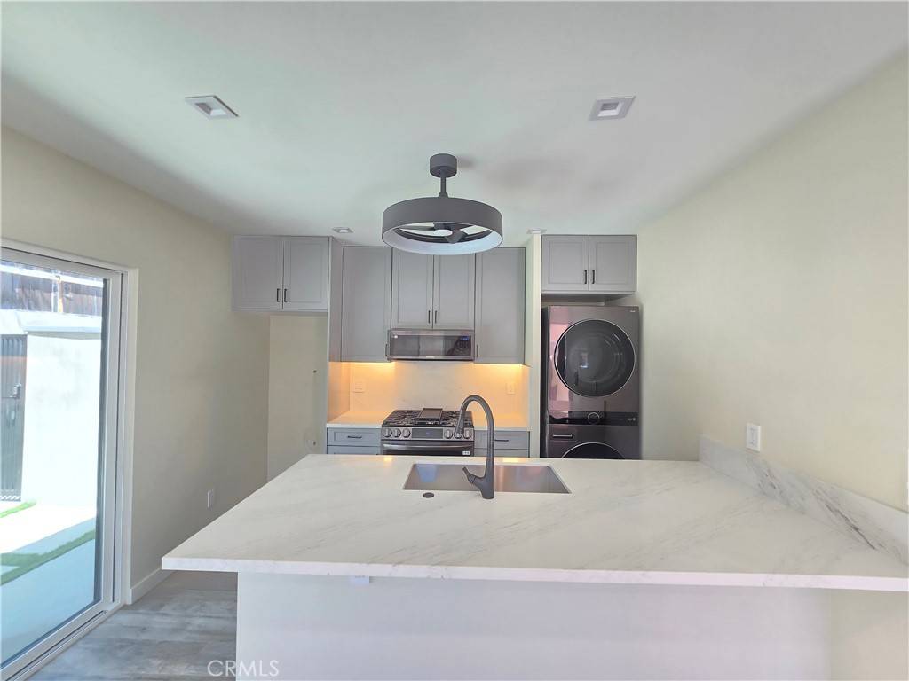 Winnetka, CA 91306,19755 Kittridge ST