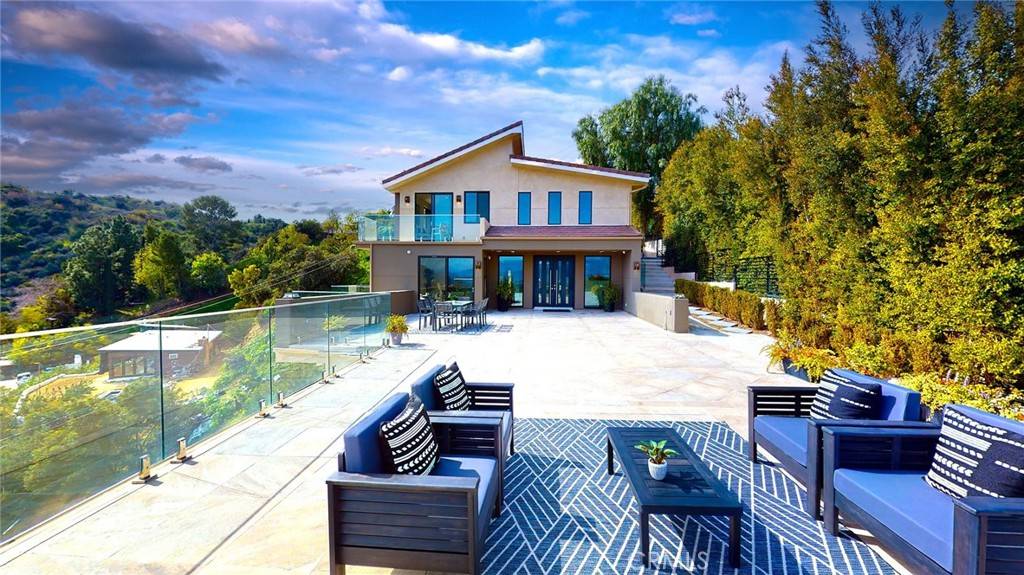 Studio City, CA 91604,12480 Viewcrest RD