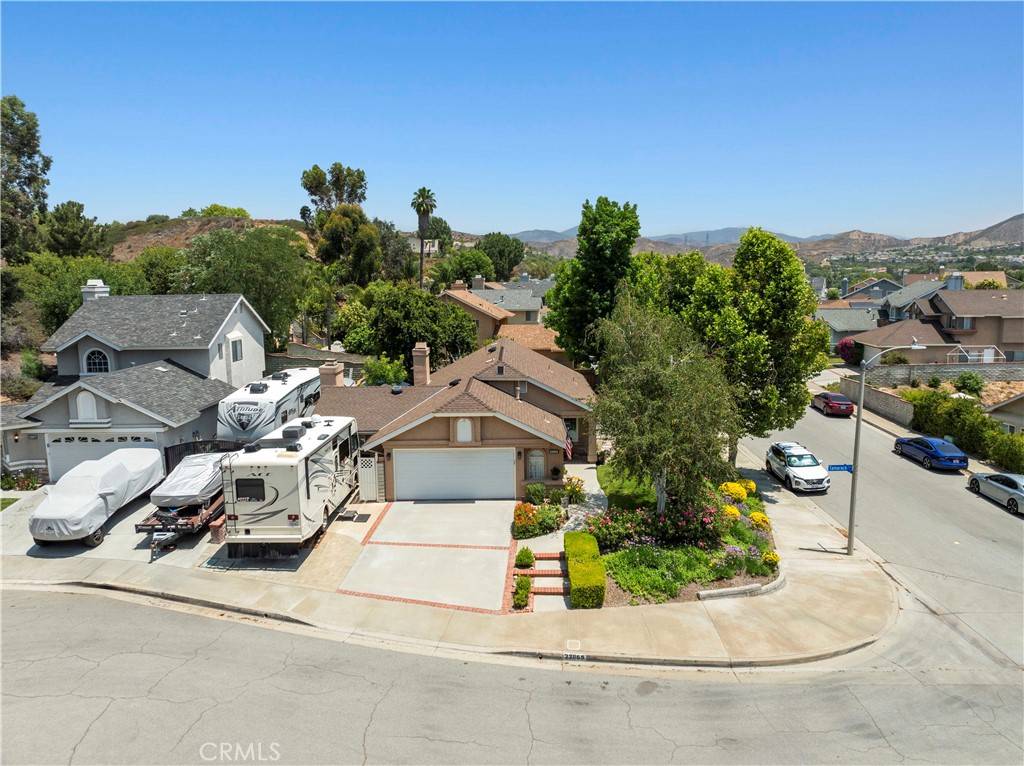 Saugus, CA 91390,22865 Tamarack LN