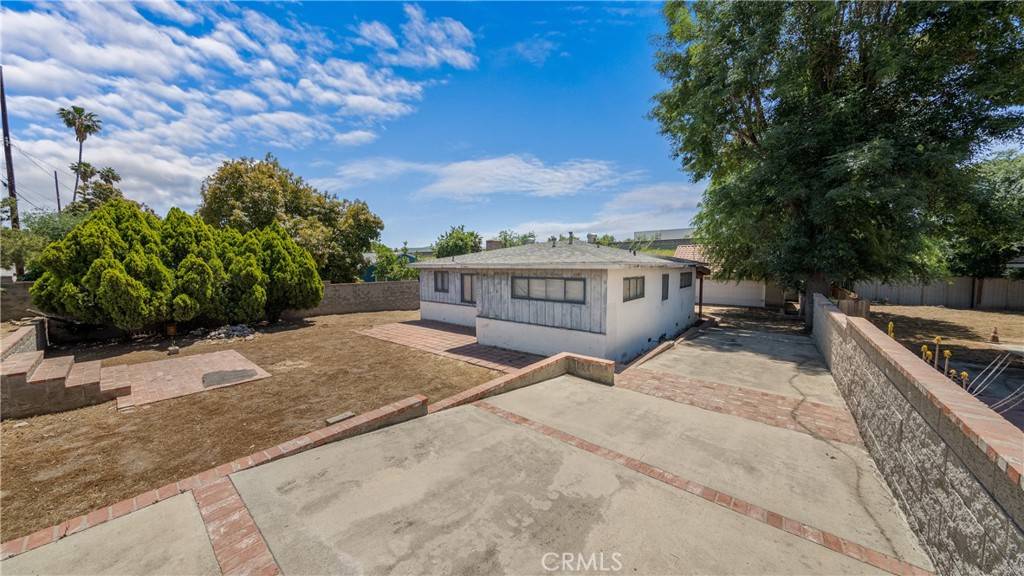 Sylmar, CA 91342,10816 Foothill BLVD
