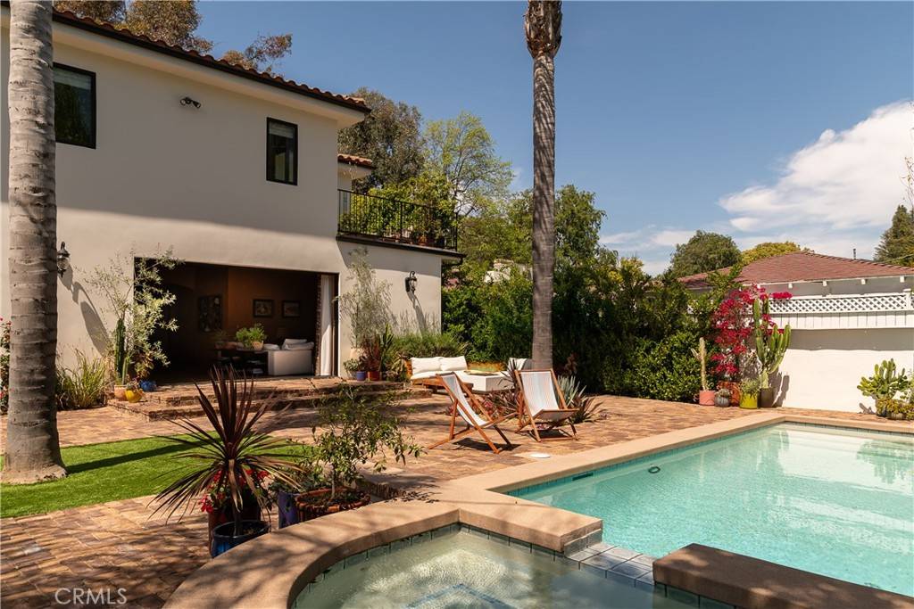 Sherman Oaks, CA 91423,4620 Morse AVE