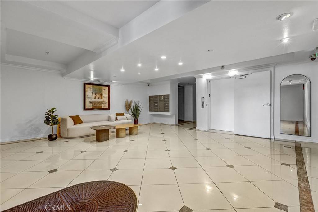 Sherman Oaks, CA 91403,4533 Vista Del Monte AVE #201