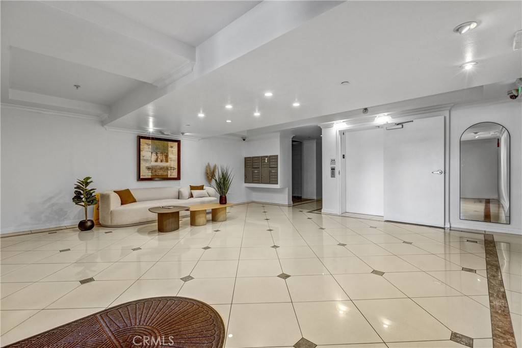 Sherman Oaks, CA 91403,4533 Vista Del Monte AVE #201