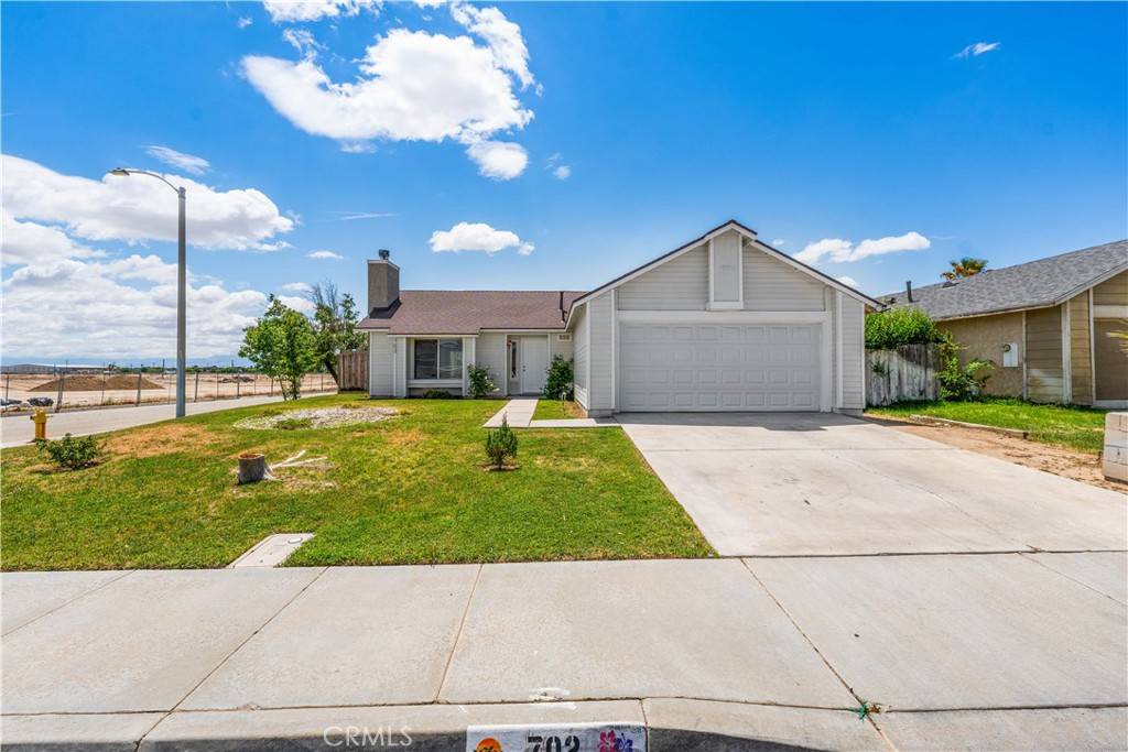Lancaster, CA 93534,702 W Avenue H2