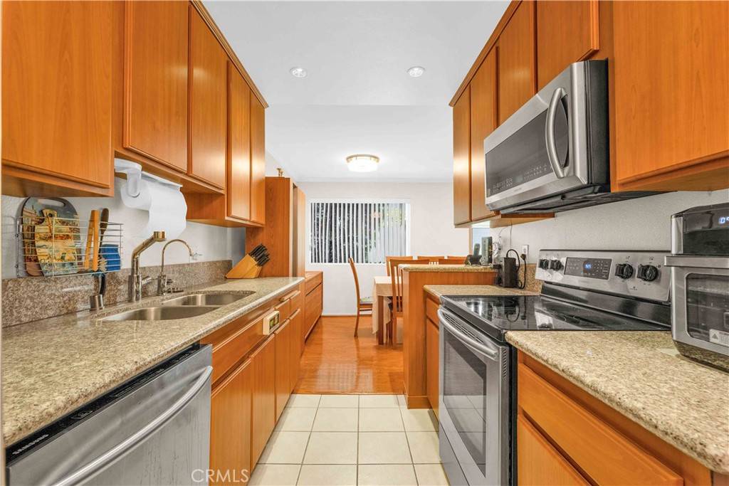 Encino, CA 91316,5400 Lindley AVE #117