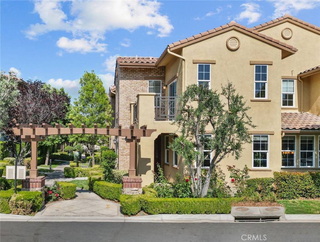 Valencia, CA 91354,28494 Herrera ST