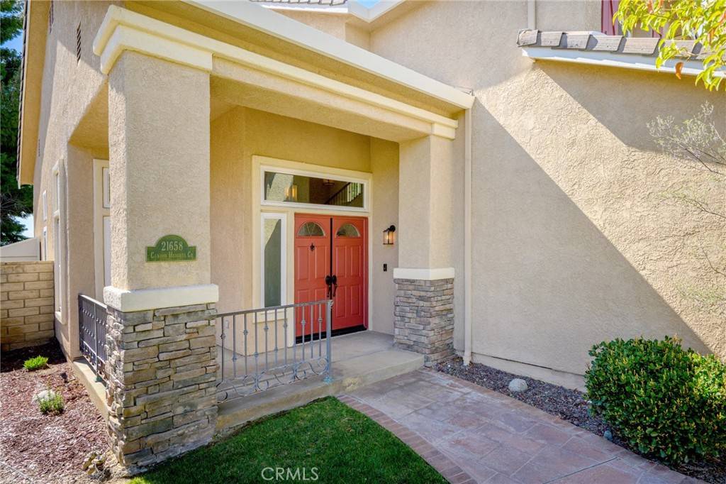 Saugus, CA 91390,21658 Canyon Heights CIR