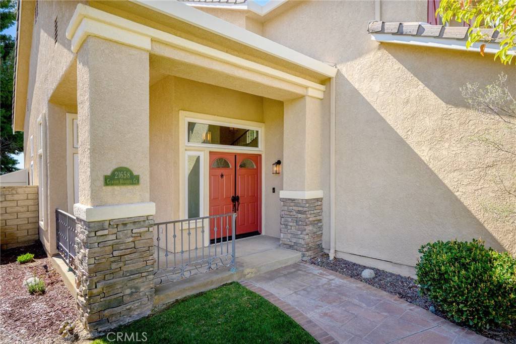 Saugus, CA 91390,21658 Canyon Heights CIR