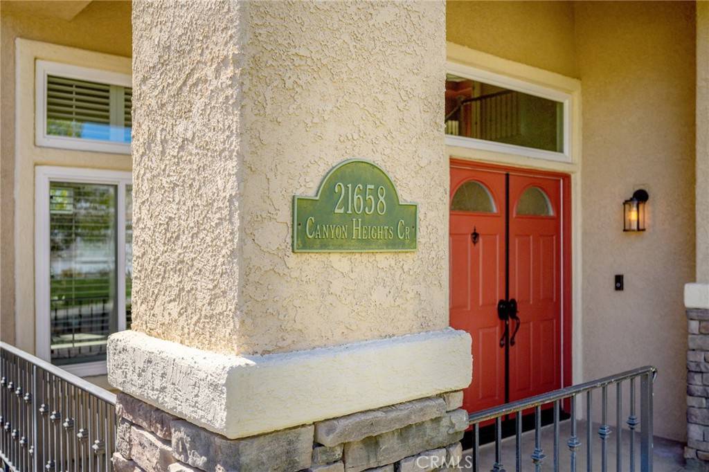 Saugus, CA 91390,21658 Canyon Heights CIR