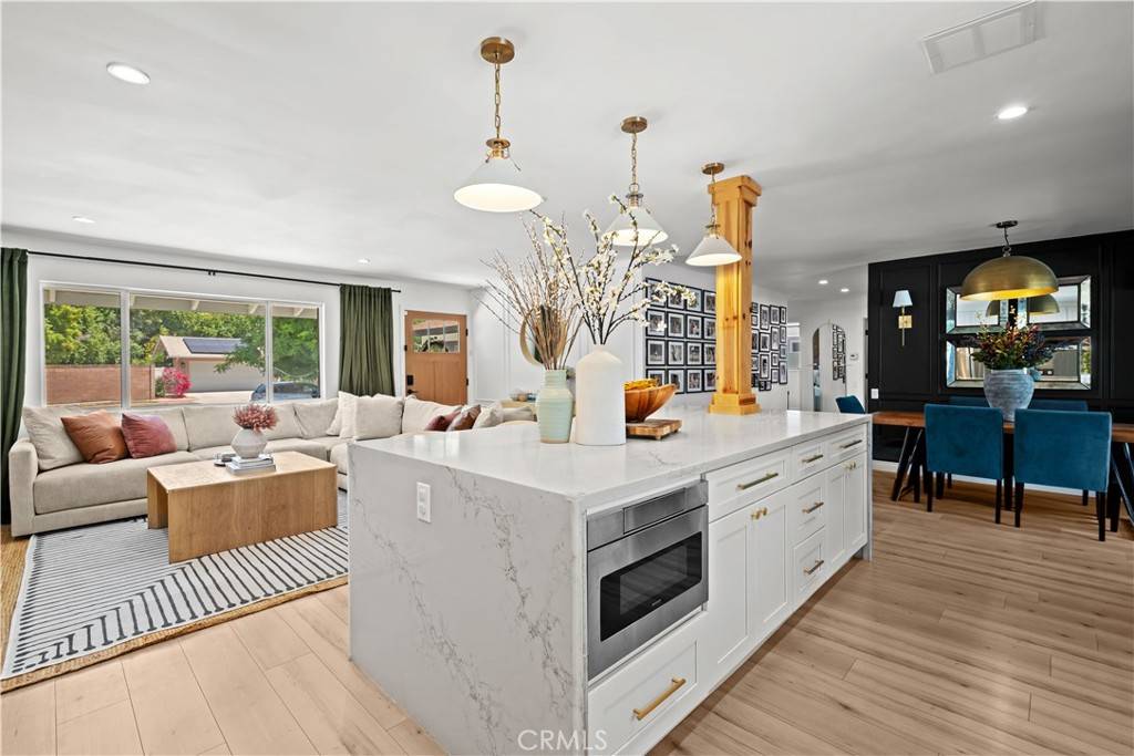 West Hills, CA 91307,6709 Sheltondale AVE