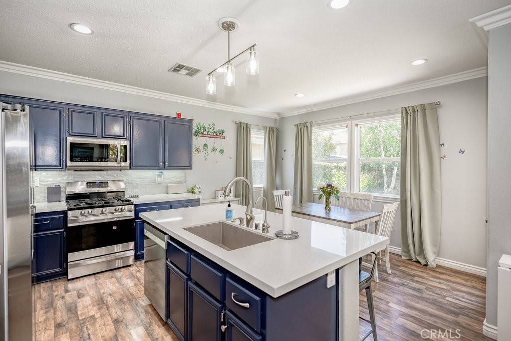 Saugus, CA 91350,28315 Maitland LN
