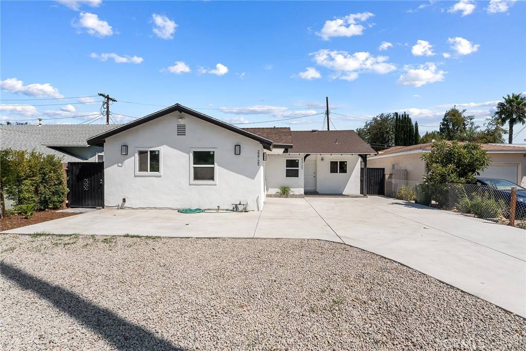 Woodland Hills, CA 91367,22723 Leonora DR
