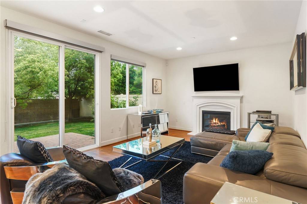 Tarzana, CA 91335,18141 Topham ST