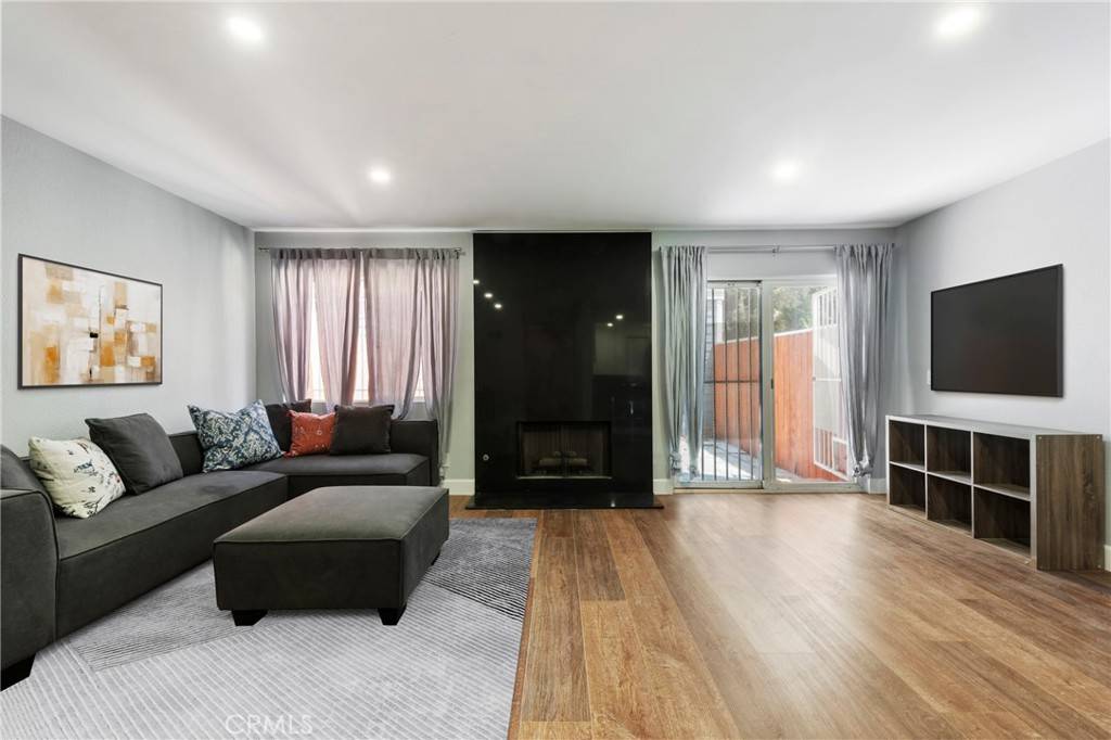 North Hills, CA 91343,15735 Nordhoff ST #16