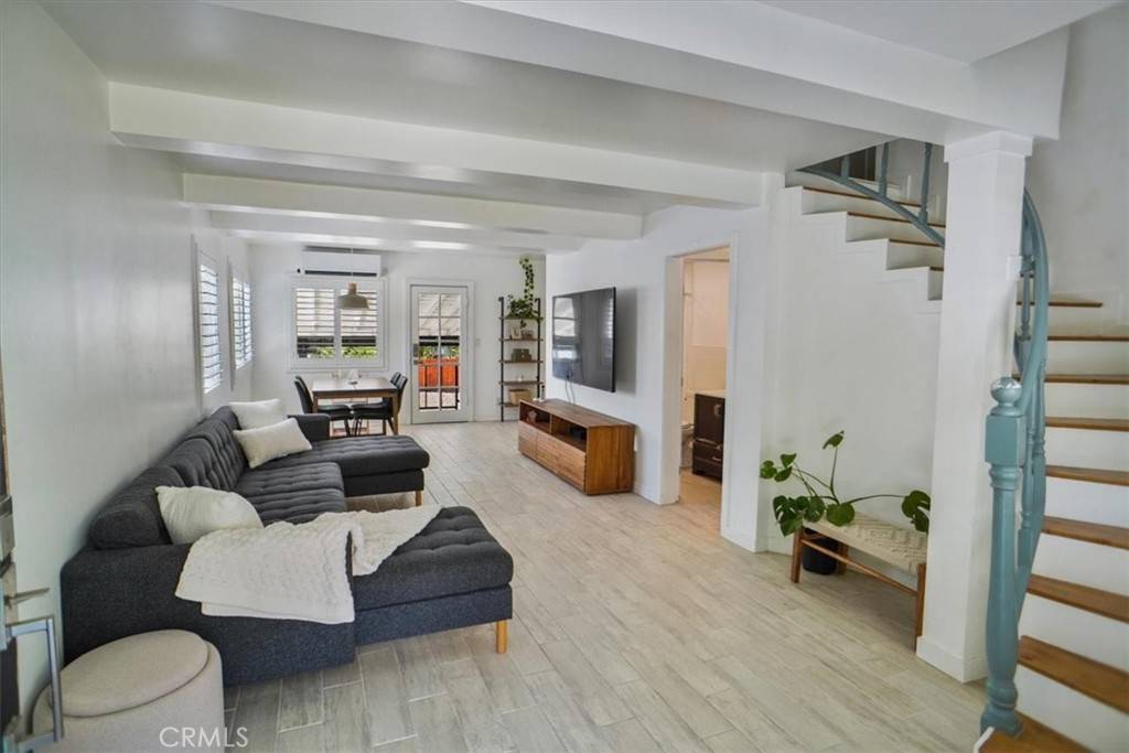 Canyon Country, CA 91351,16948 Forrest ST