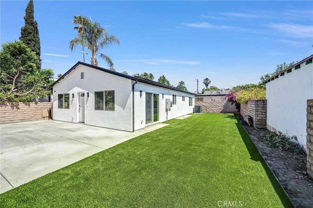 Valley Glen, CA 91401,13833 bessemer