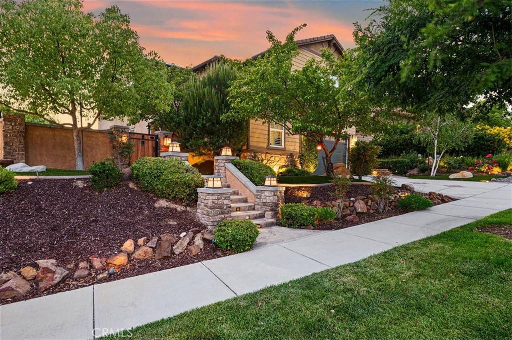 Saugus, CA 91350,22517 Skipping Stone DR