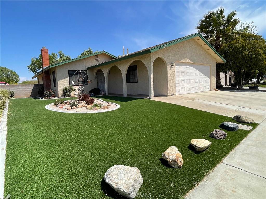 Lancaster, CA 93535,637 E Avenue J9