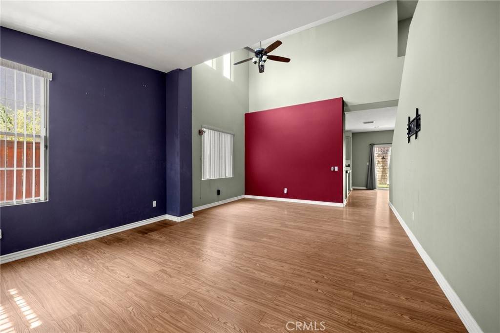 Saugus, CA 91350,28335 Sycamore DR