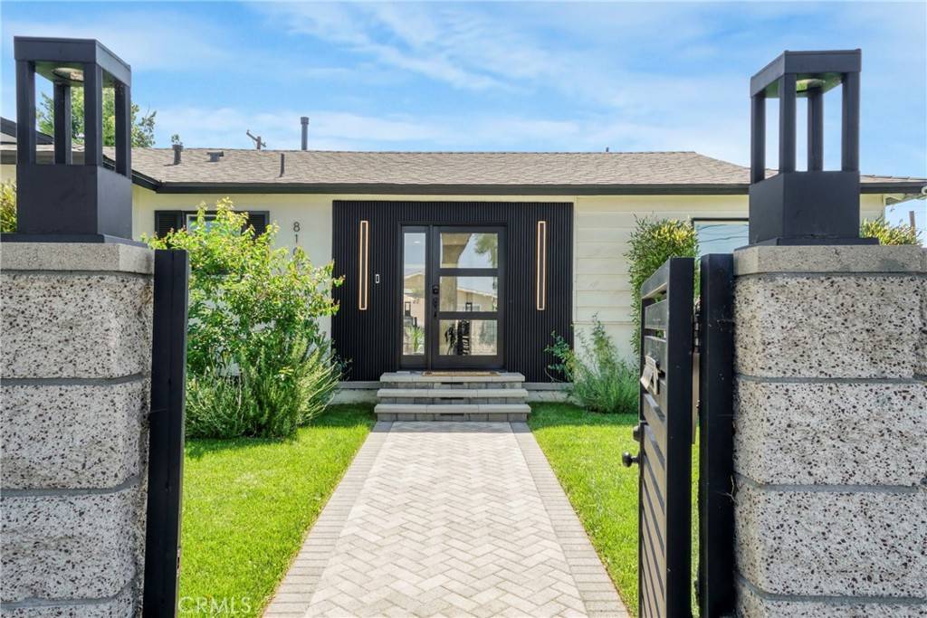 Panorama City, CA 91402,8102 Willis Ave