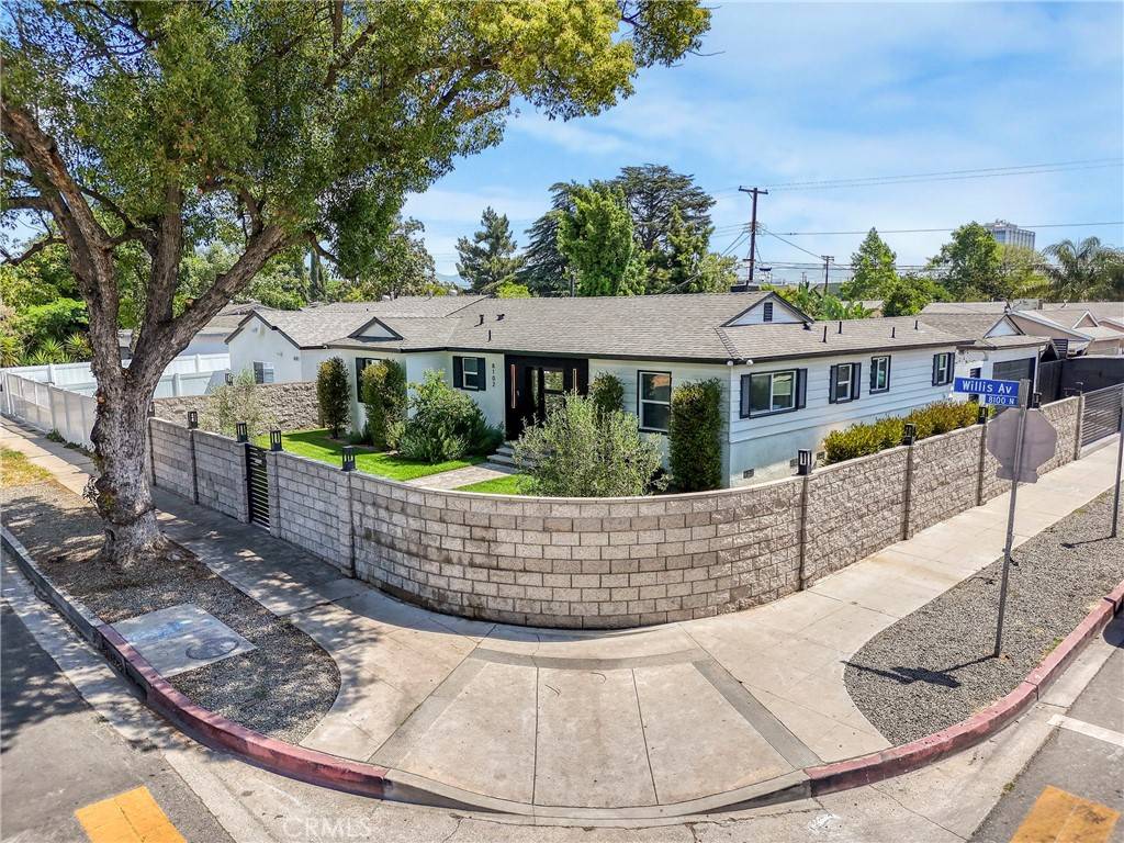 Panorama City, CA 91402,8102 Willis Ave