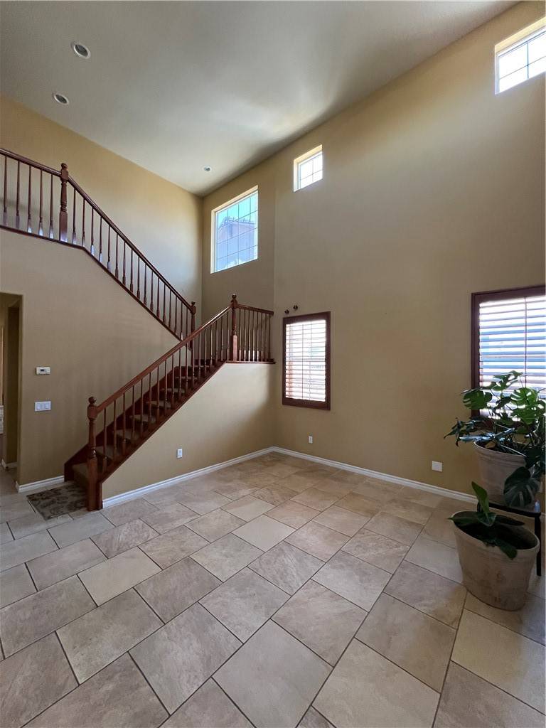 Palmdale, CA 93551,2812 Crocus PL