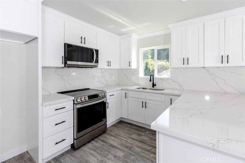 Van Nuys, CA 91406,15849 Marlin PL