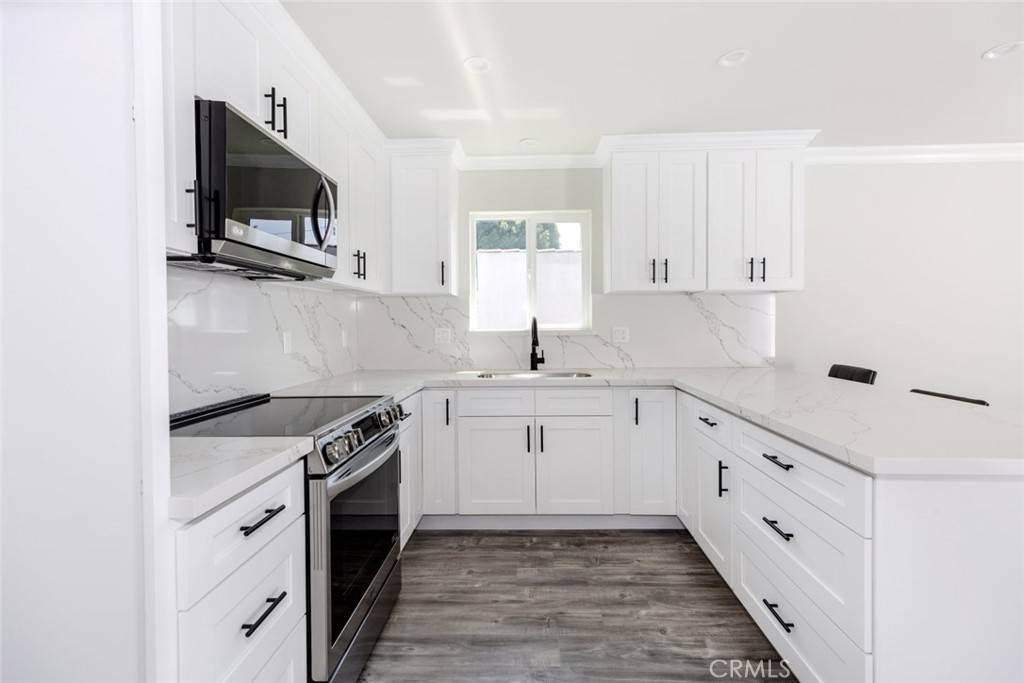 Van Nuys, CA 91406,15849 Marlin PL