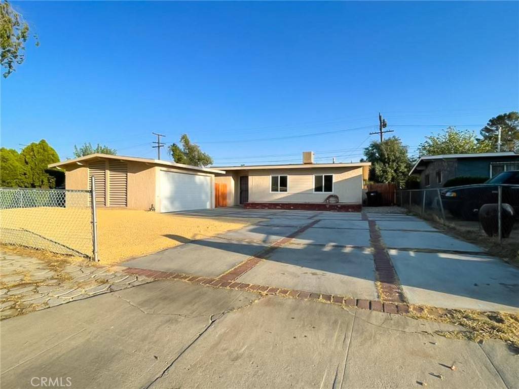 Lancaster, CA 93534,1408 W Avenue H15