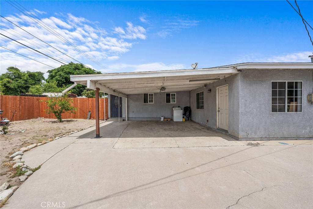 Ontario, CA 91764,1571 E Olive ST