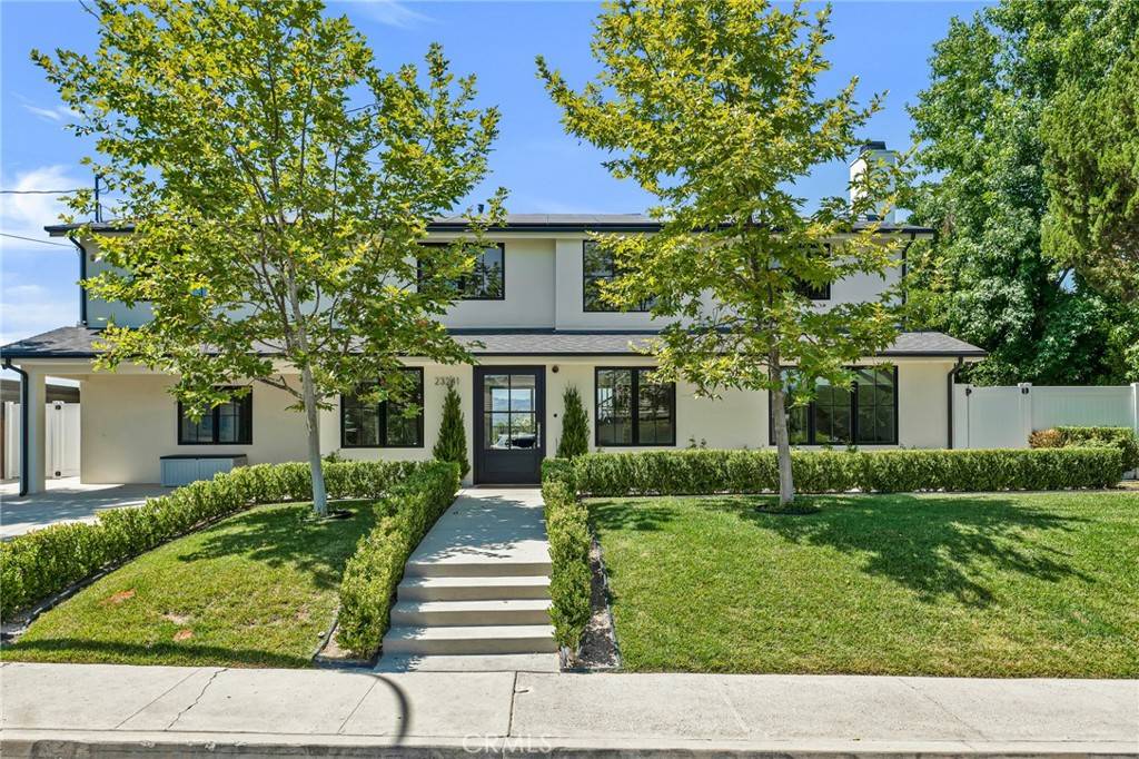 Woodland Hills, CA 91367,23241 Aetna ST