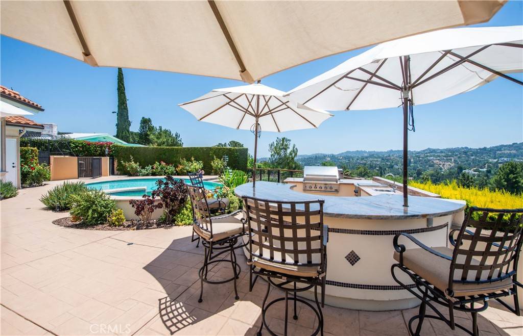 Encino, CA 91436,17068 Countess PL