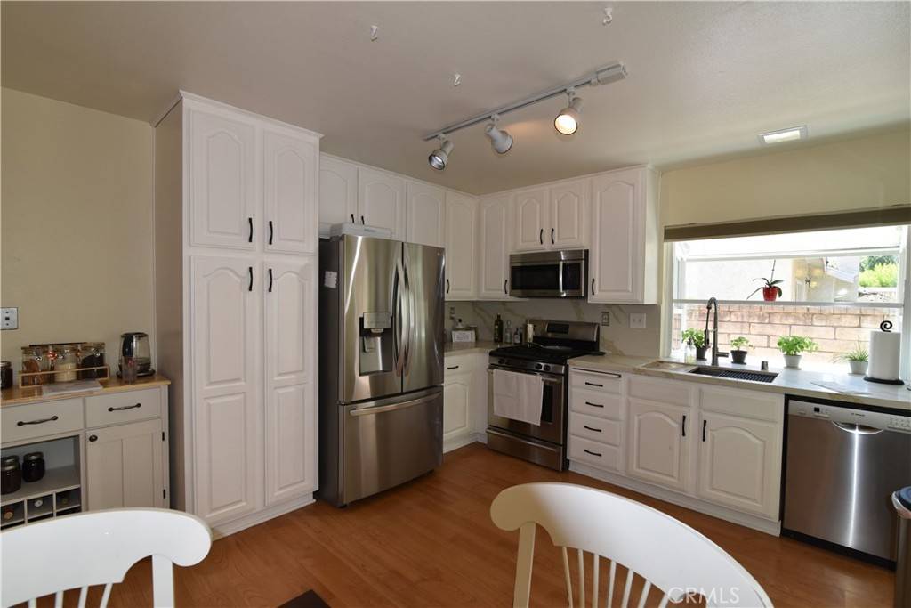 Saugus, CA 91350,20611 Alaminos DR