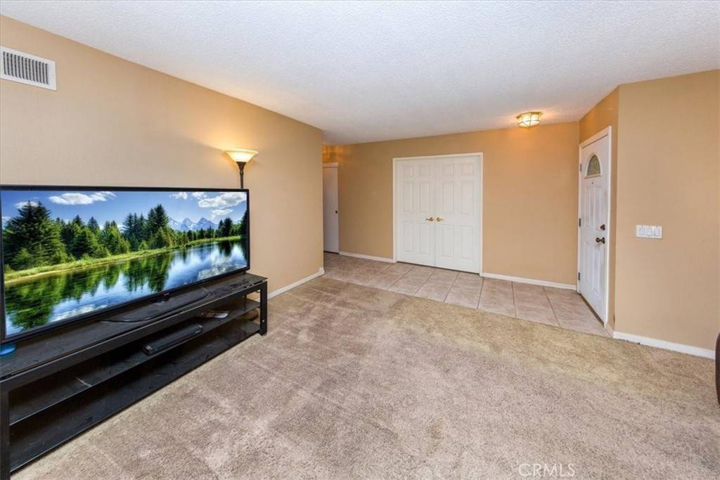 Camarillo, CA 93012,5709 Holly Ridge DR
