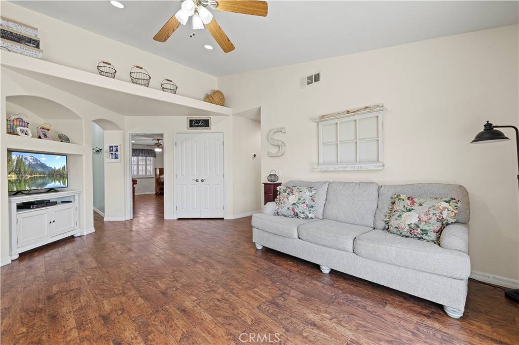 Palmdale, CA 93551,4327 Cocina LN