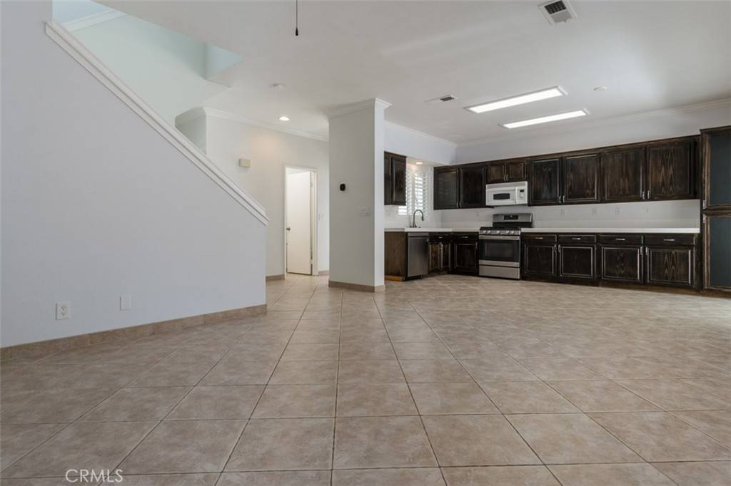 Simi Valley, CA 93065,552 Hooper AVE