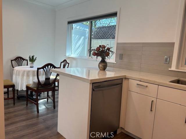 Sherman Oaks, CA 91403,4164 Woodcliff RD