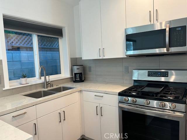Sherman Oaks, CA 91403,4164 Woodcliff RD