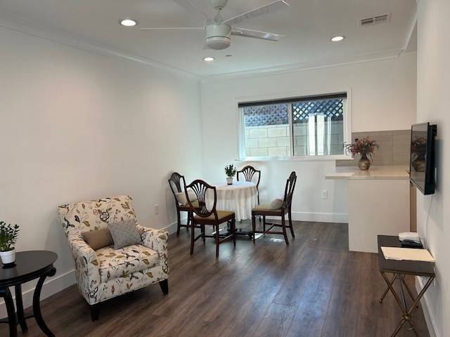 Sherman Oaks, CA 91403,4164 Woodcliff RD