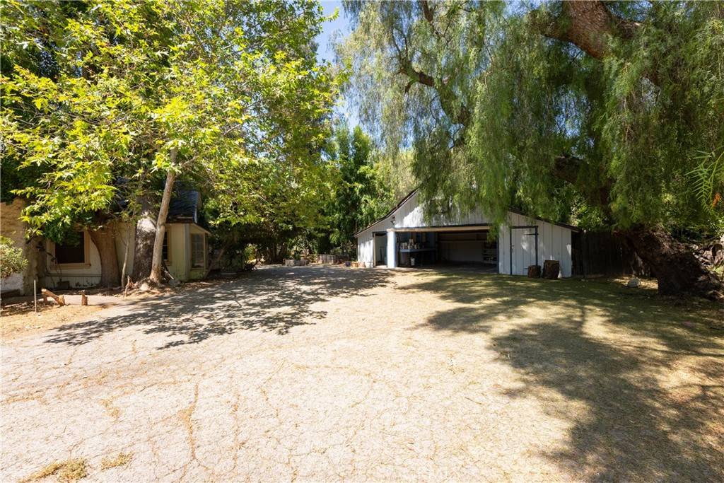 Northridge, CA 91324,8449 Melvin AVE