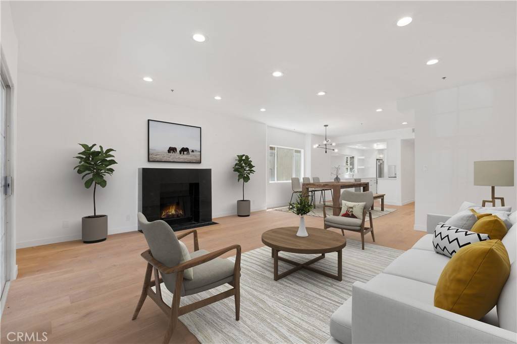 Los Angeles, CA 90025,1871 Greenfield AVE #102