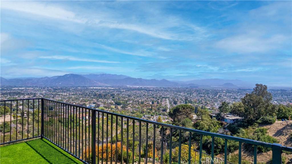 Camarillo, CA 93010,650 W Highland DR