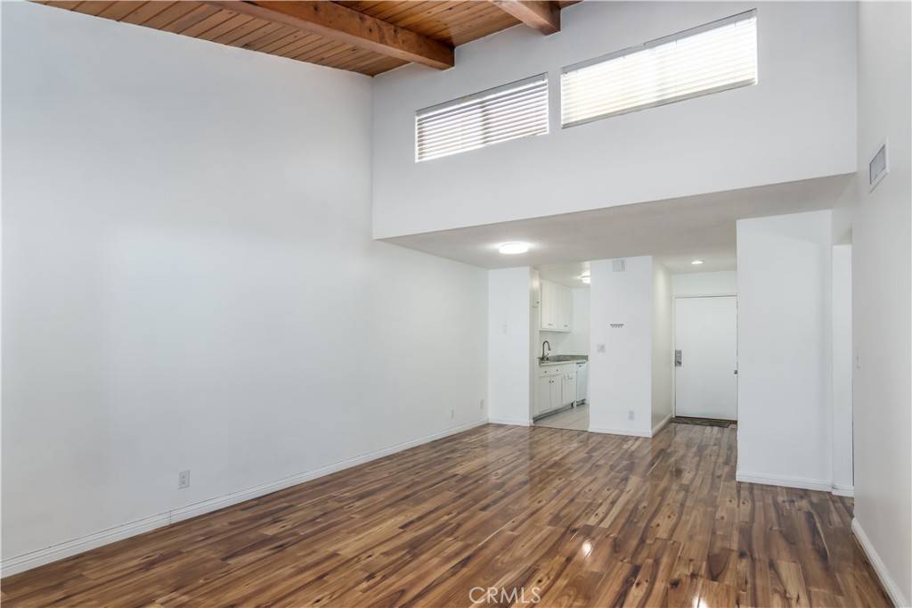 Winnetka, CA 91306,20134 Leadwell ST #337