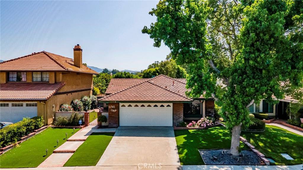 Valencia, CA 91355,26053 Manzano CT