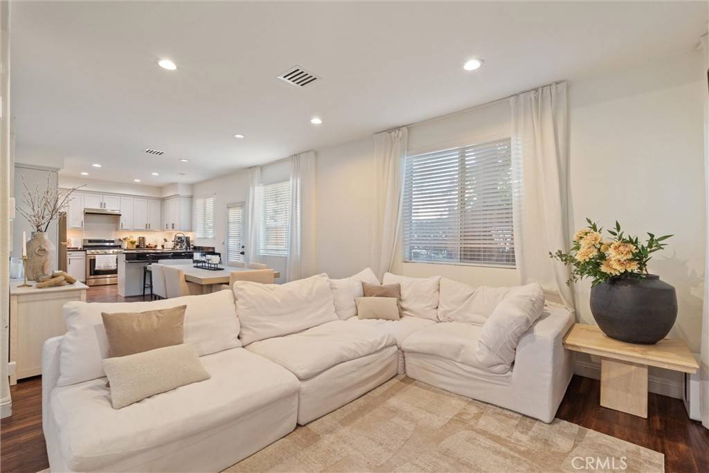 Tarzana, CA 91356,5616 Etiwanda AVE #6