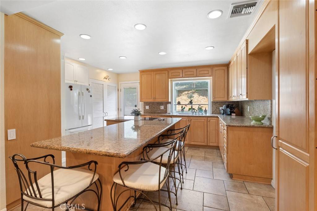 Woodland Hills, CA 91364,22666 Margarita DR